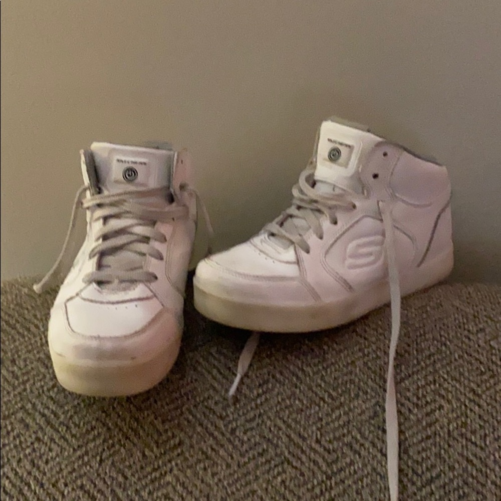Sketchers girls light up high tops.